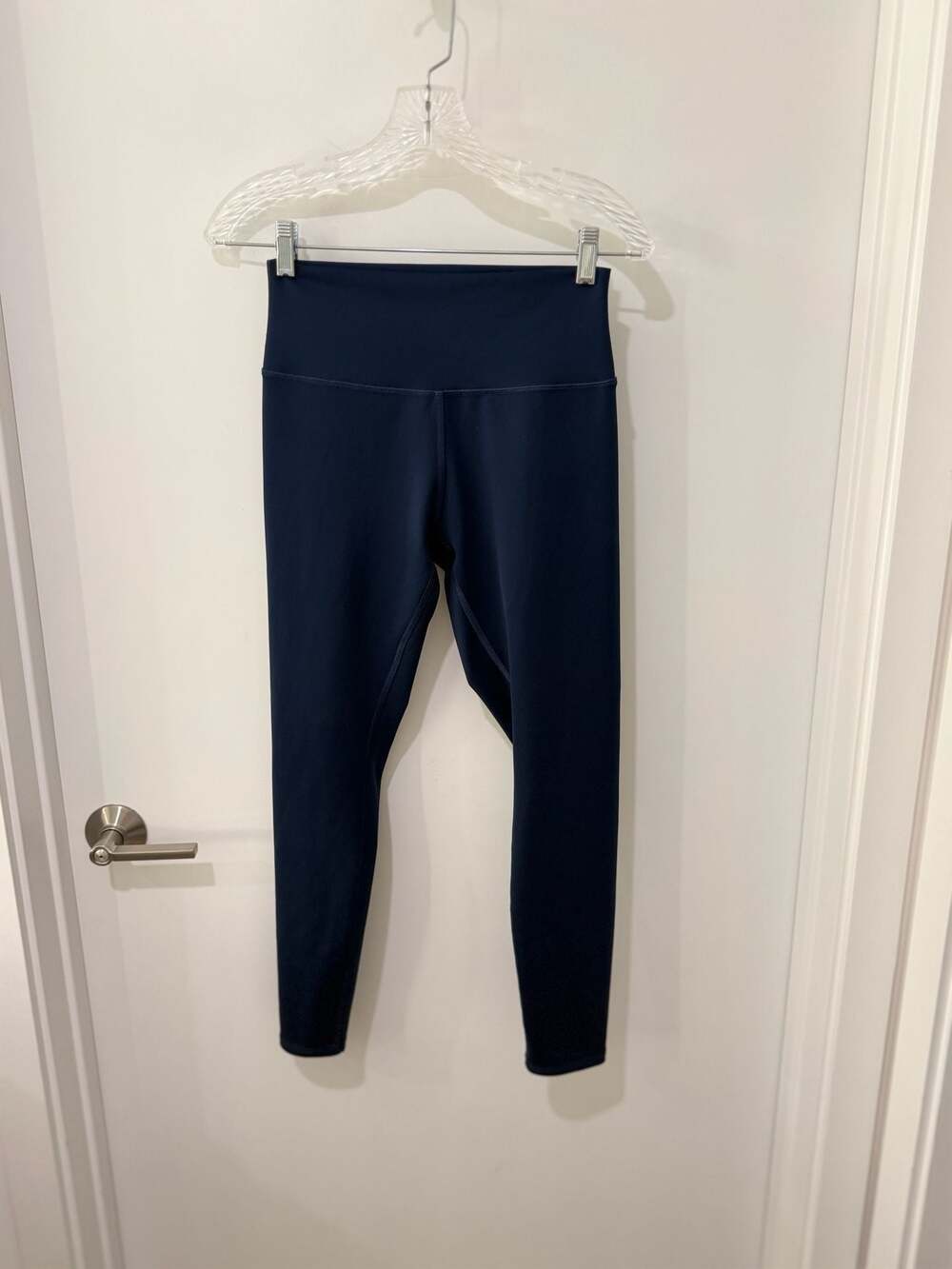Alo Yoga 7/8 High-Waist Airlift Leggings in Navy Blue